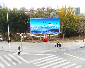  东兴户外大屏广告投放要点。